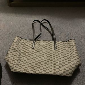 Micheal Kors tote